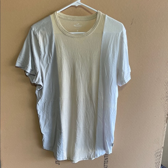 Holister Men's Cream T-Shirt - Picture 1 of 3